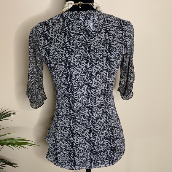 CABI semi sheer ruched top (241) - Picture 3 of 8